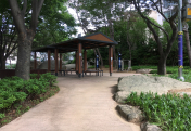 형제공원 쉼터