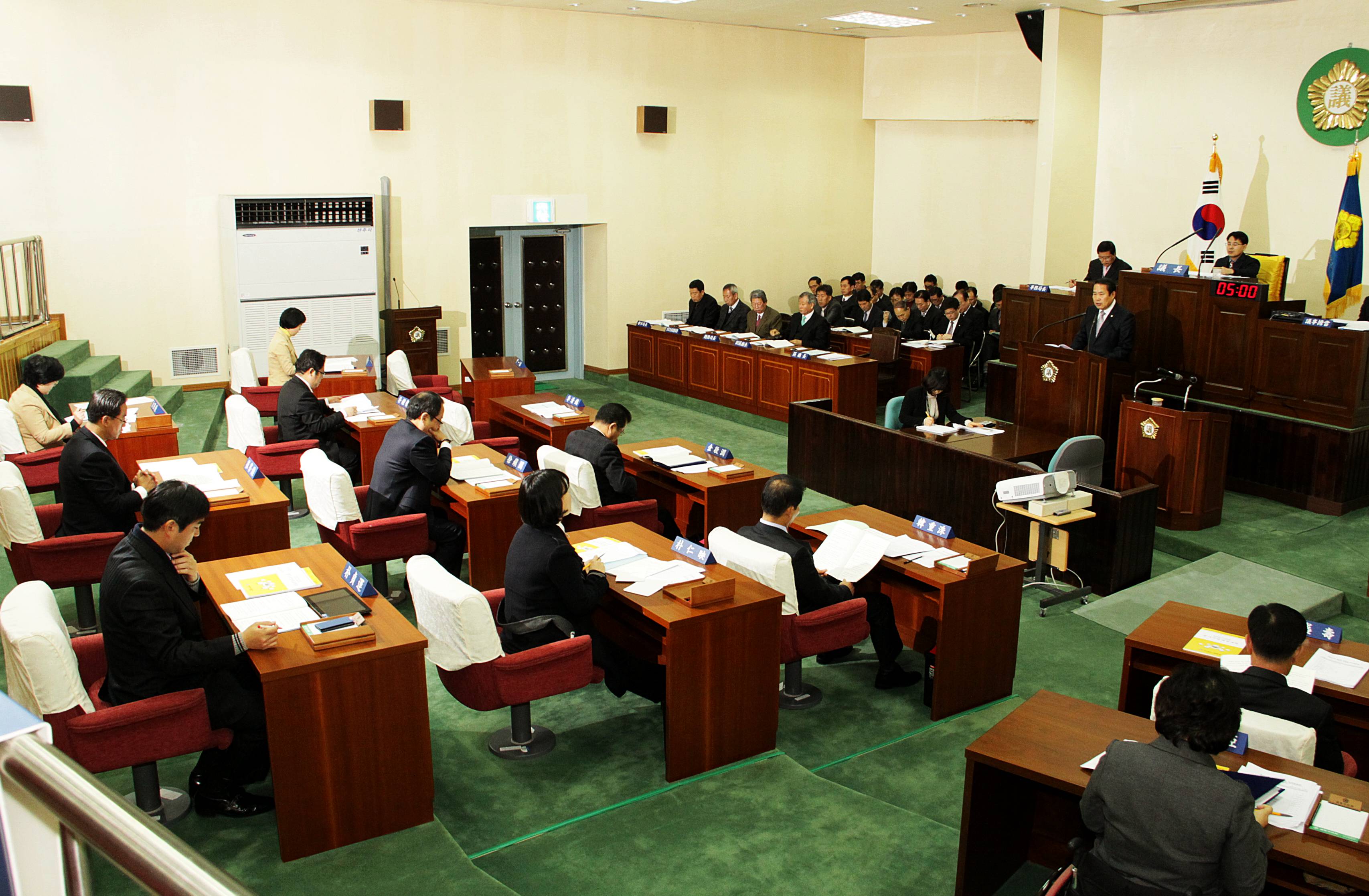 제214회 정례회 제2차 본회의