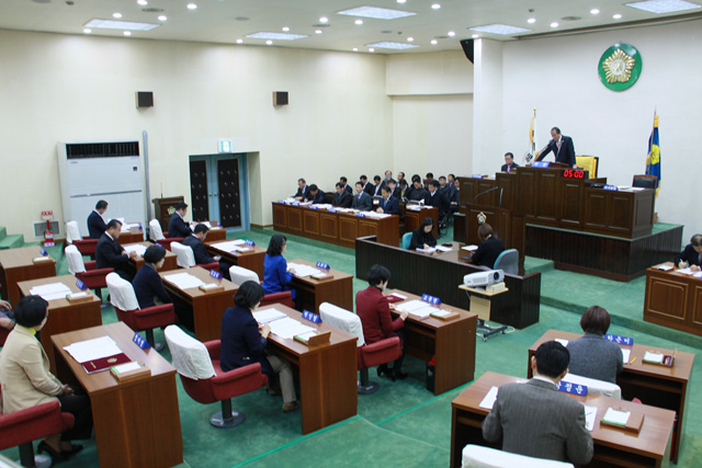 □ 제231회 제2차 정례회 4차본회의