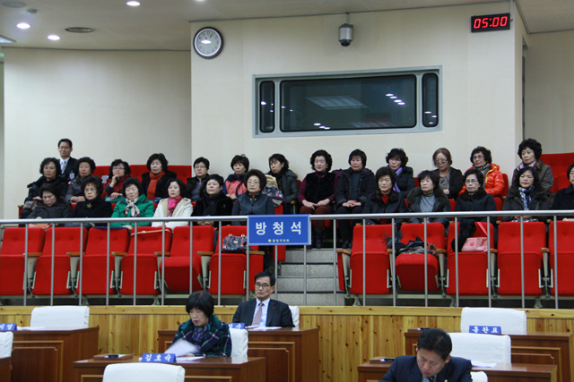 □ 금정구의회 여성통장 봉사단 방청