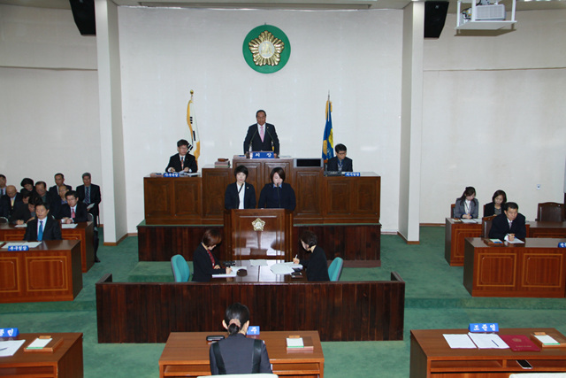 □ 제234회 임시회 본회의