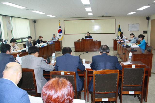 □ 2014년 회계년도 결산승인안 심사