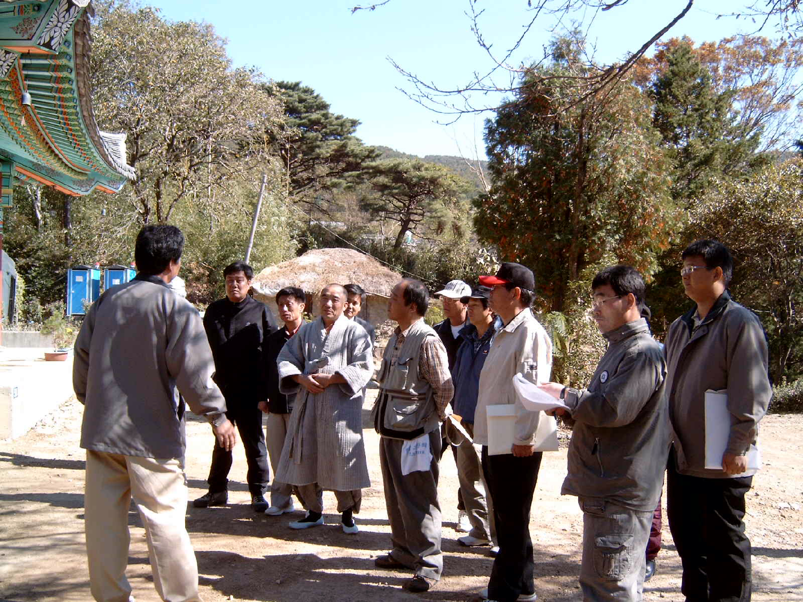 국청사 문화재 보수공사 현장 방문 ▷ 기획총무위원회(2003.10.23)